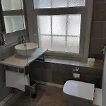 Lil's On The Waterfront 3* York