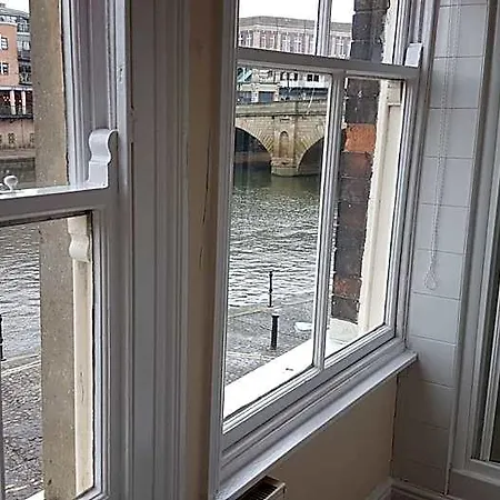 Hotel Lil's On The Waterfront 3*