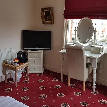 Lil's On The Waterfront 3* York
