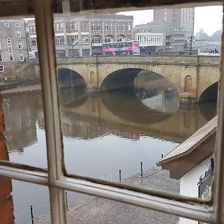 Otel Lil's On The Waterfront 3*