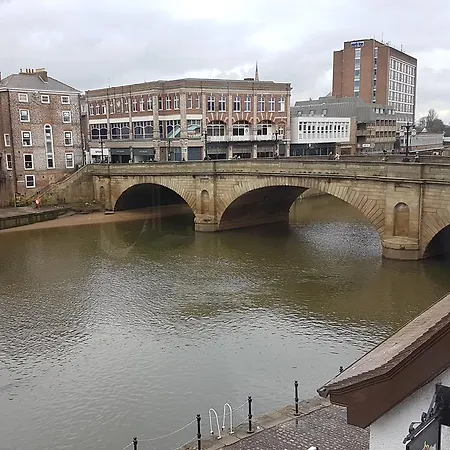 Otel Lil's On The Waterfront 3*