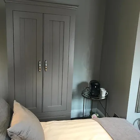 Otel Lil's On The Waterfront 3*