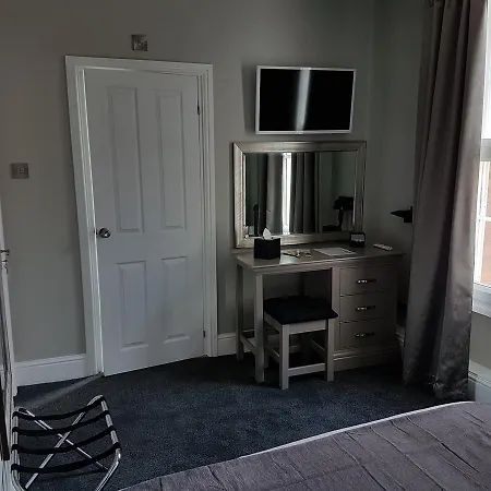 Otel Lil's On The Waterfront 3*